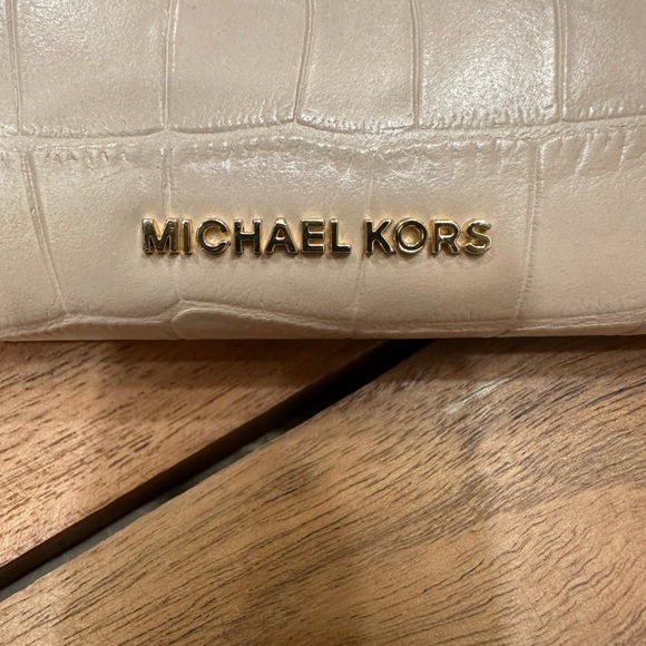 Michael Kors small wallet / card case New, never used, pink/cream leather $68 - Picture 16 of 16